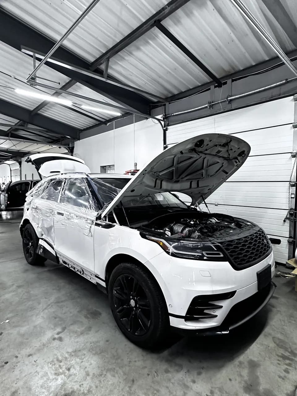 Land Rover Range — engine repair at eMechaniq car service, Kyiv