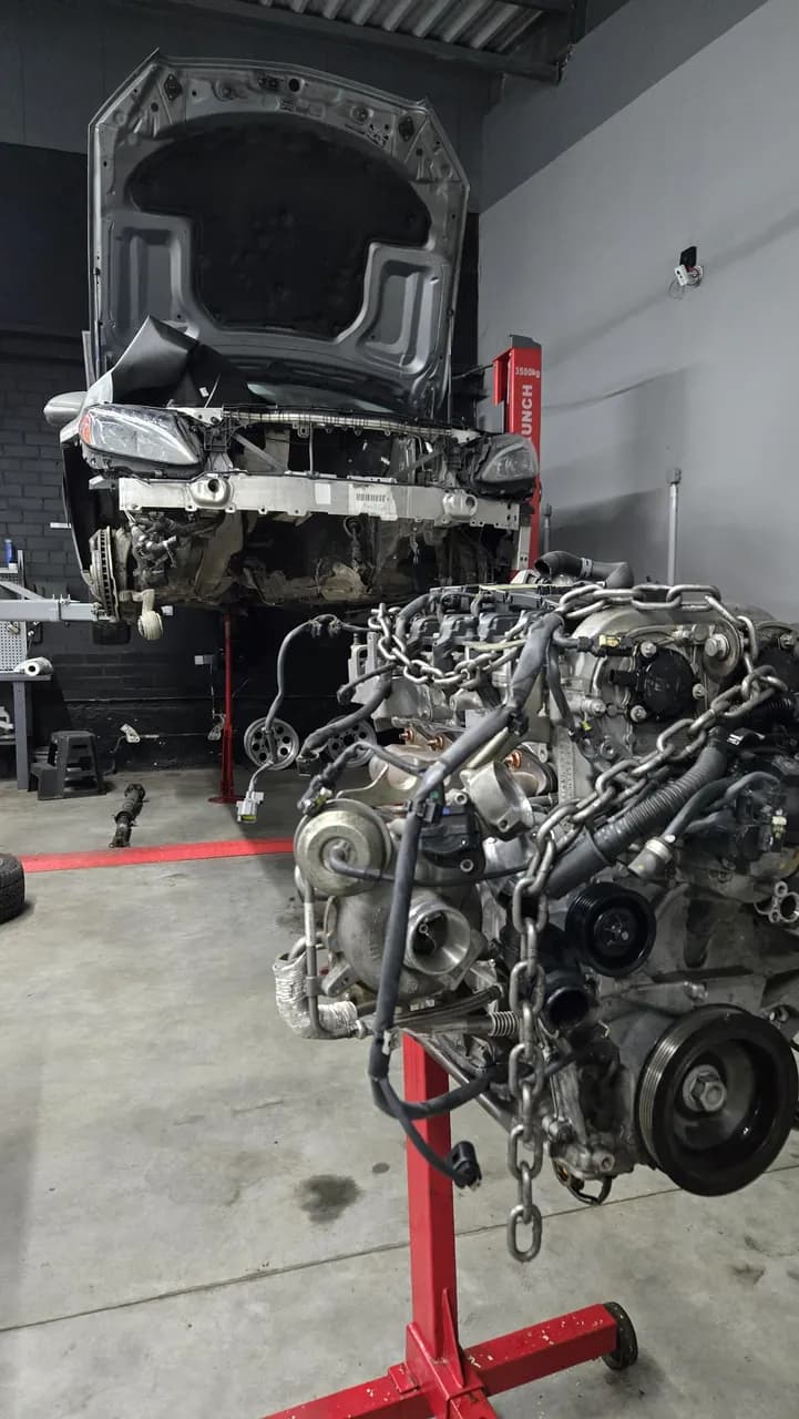 engine repair at eMechaniq car service, Kyiv