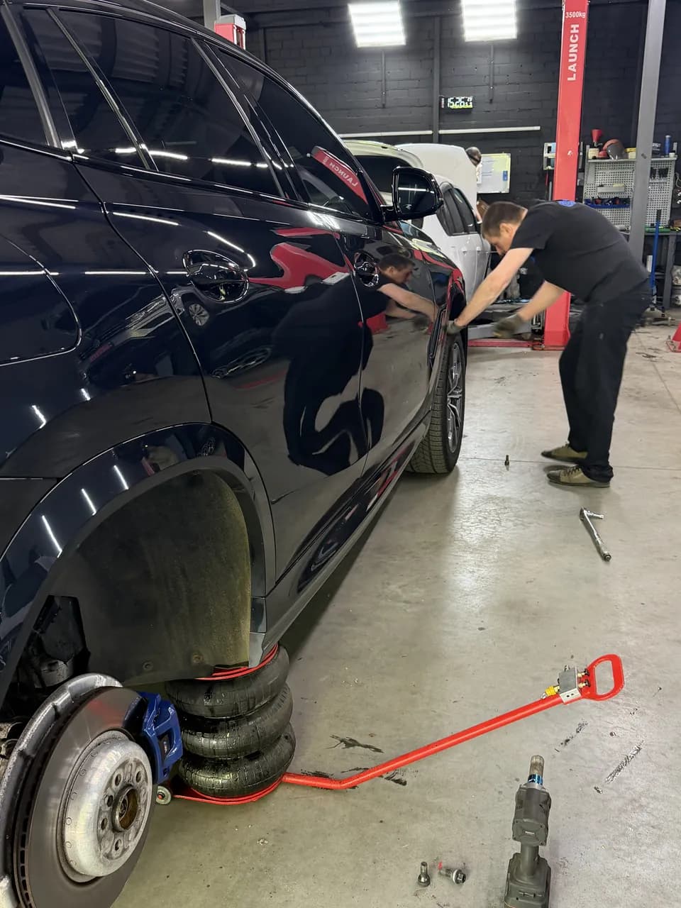 brake repair at eMechaniq car service, Kyiv