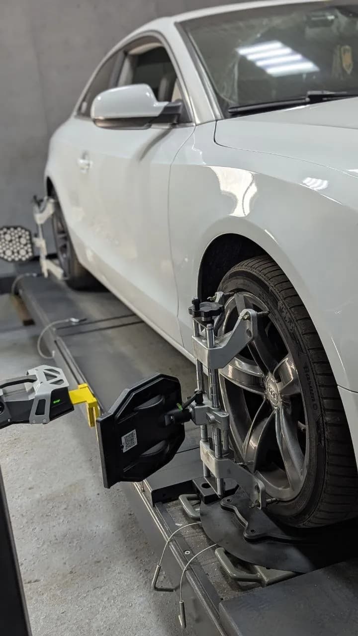 Audi A5 B8 — wheel alignment at eMechaniq car service, Kyiv