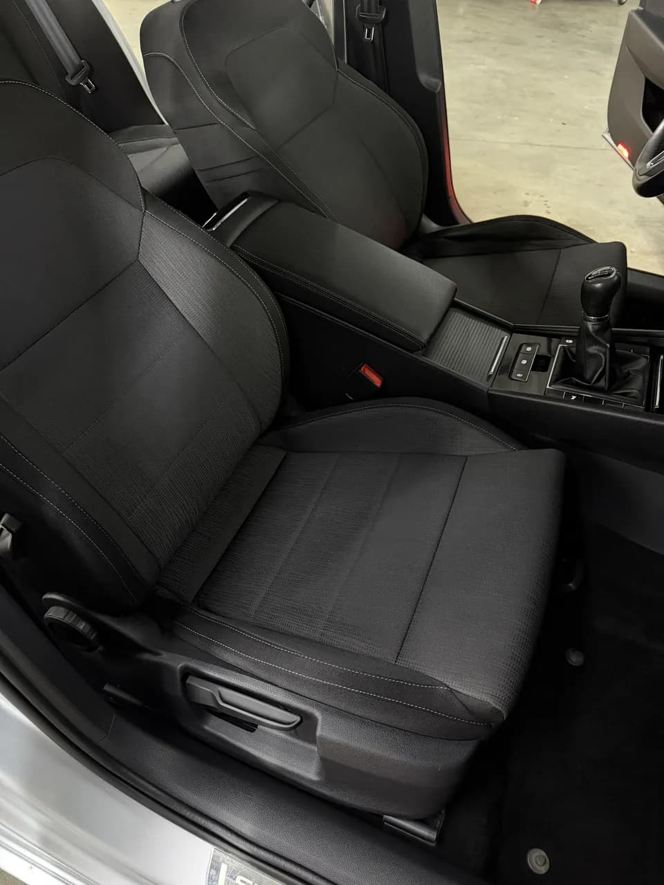 detailing and polishing at eMechaniq car service, Kyiv