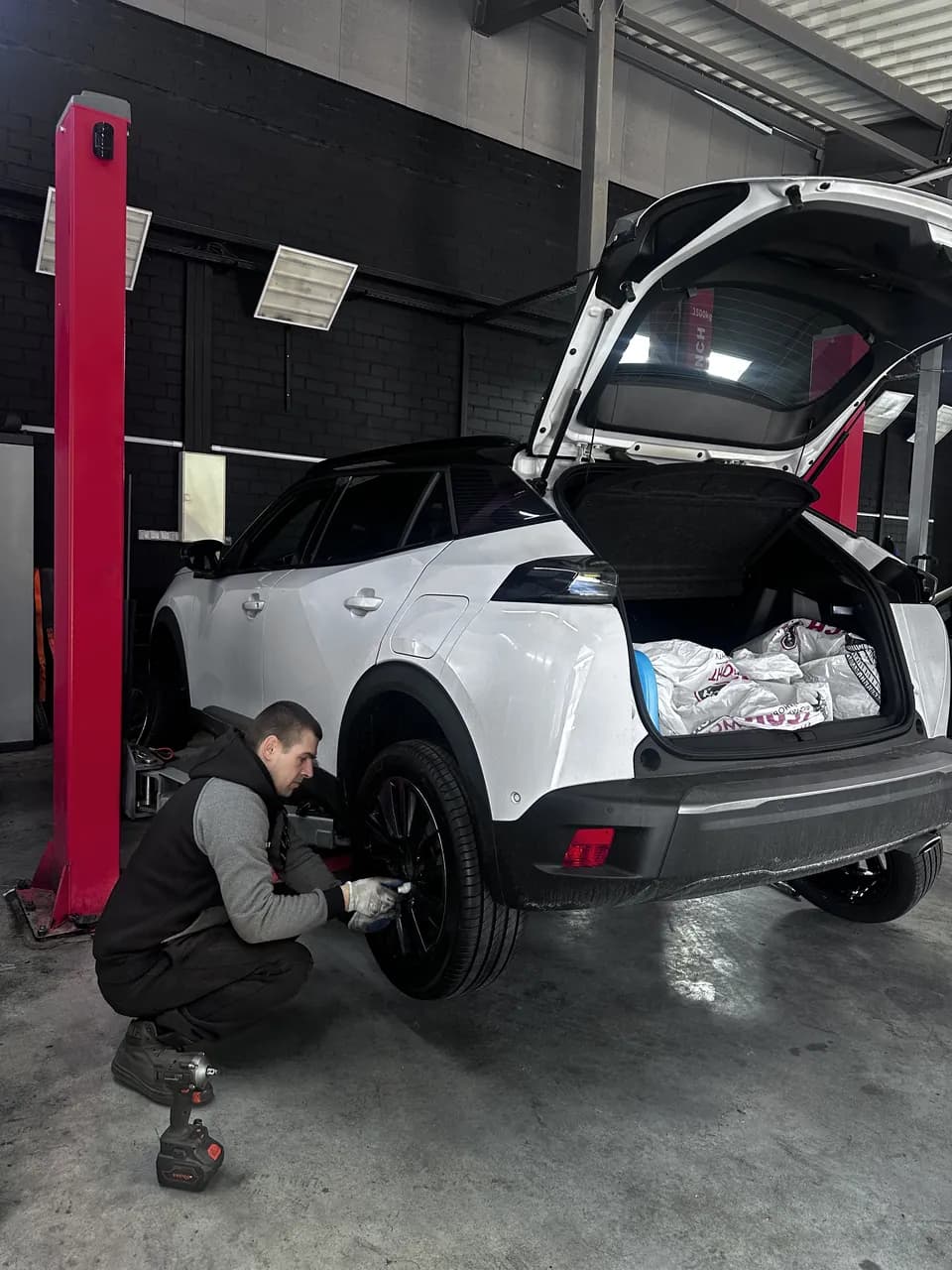 Mazda CX-3 or — tyre service at eMechaniq car service, Kyiv