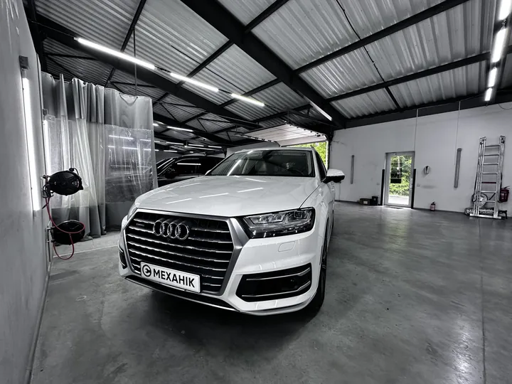 Car in the eMechaniq service bay
